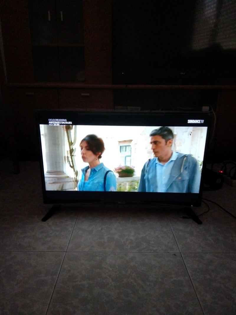 TELEVISIÓN 28 PULGADAS