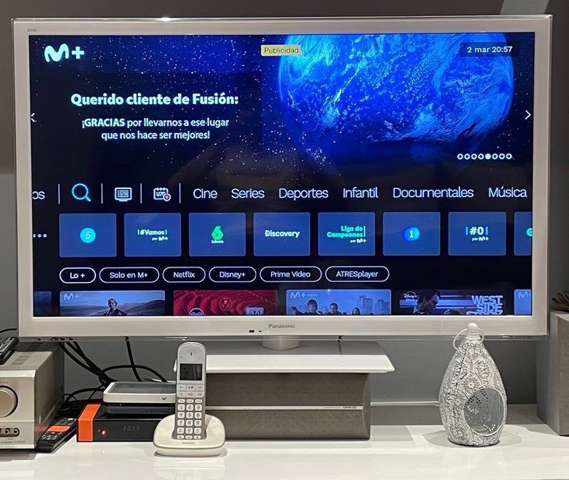 Televisión 42 pulgadas Panasonic (blanca)