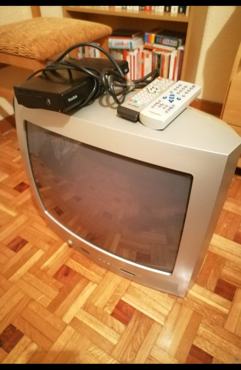 Televisión + aparato TDT Externo 