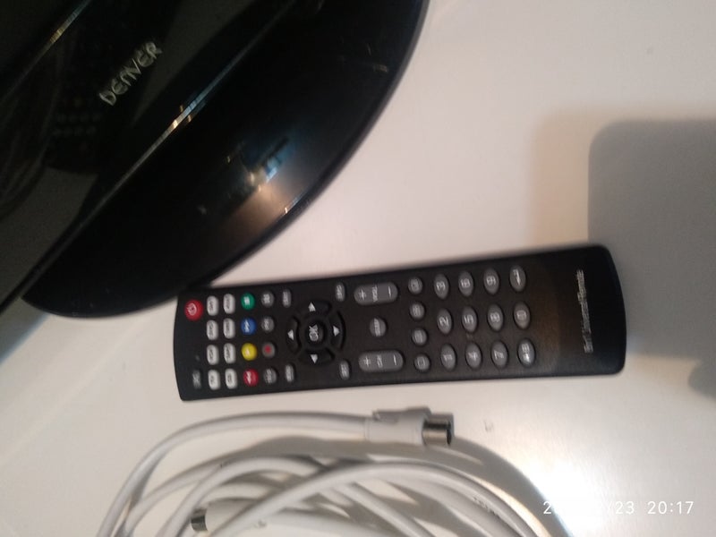 televisión con mando universal. 21 