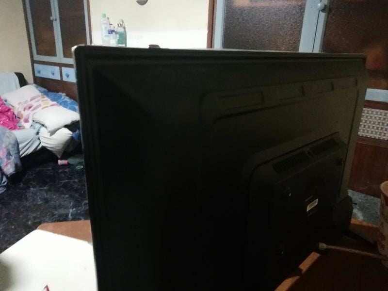 televisión Con USB tiene para conectar la PlayStat