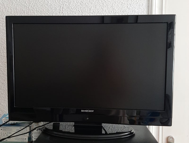 Televisión Lcd SilverCrest 22 pulgadas HDPal/secam