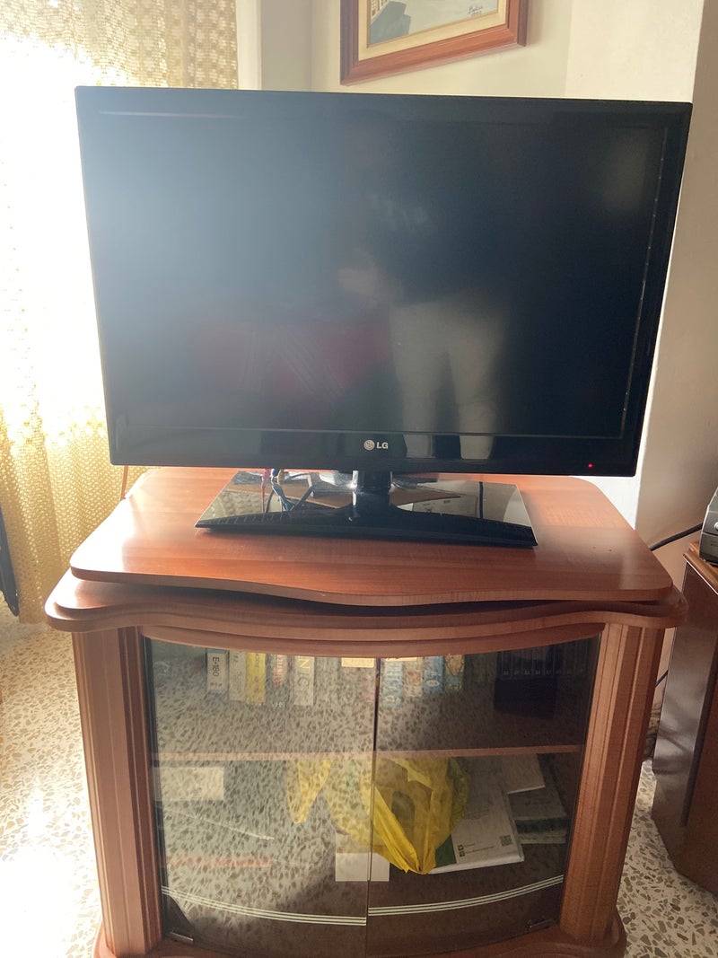 Televisión Plana LG 32