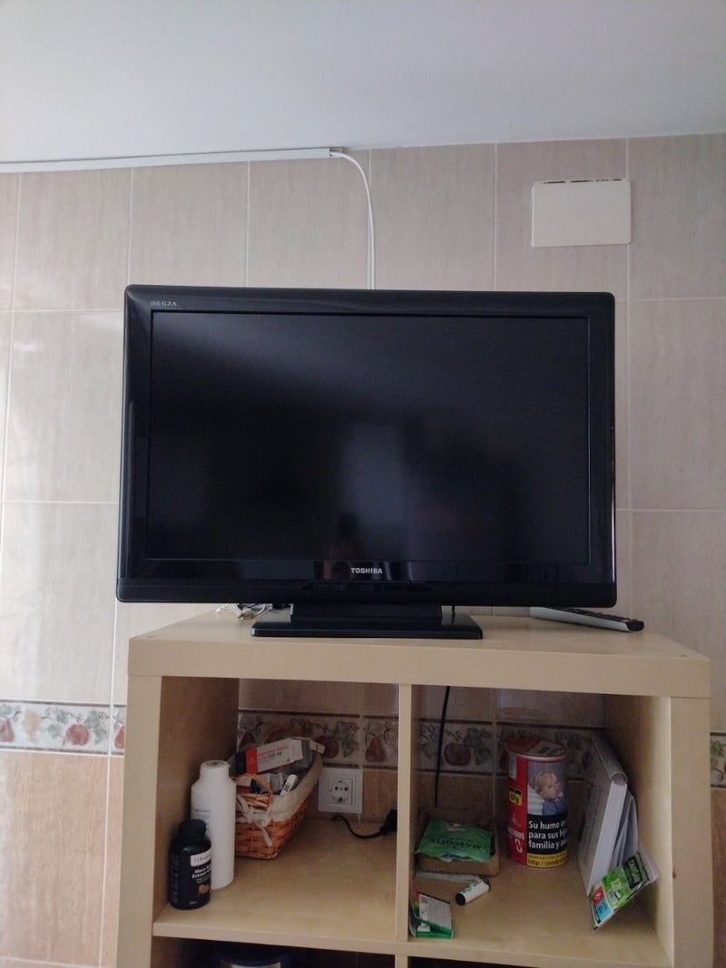 Televisión plana Toshiba 42