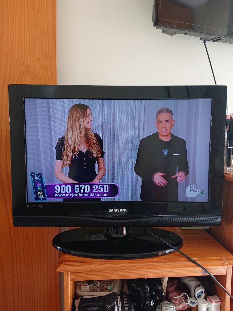 TELEVISIÓN SAMSUNG 26 PULGADAS. 