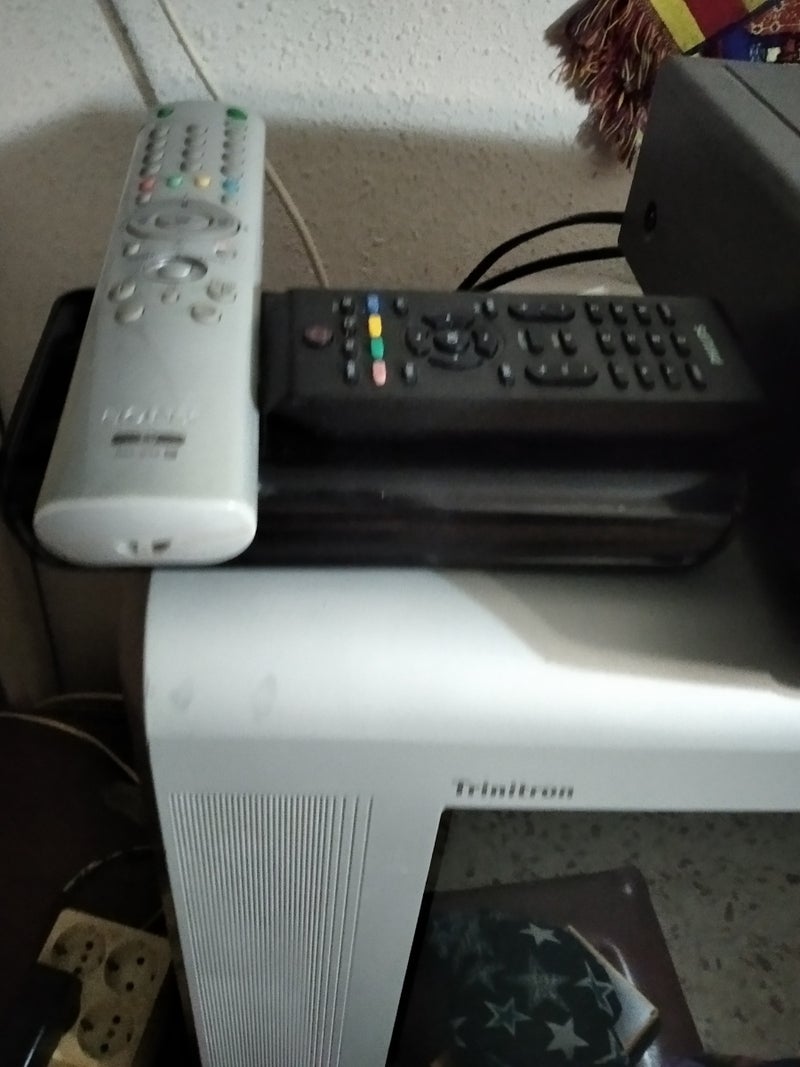televisión Sony más TDT filis con mandos