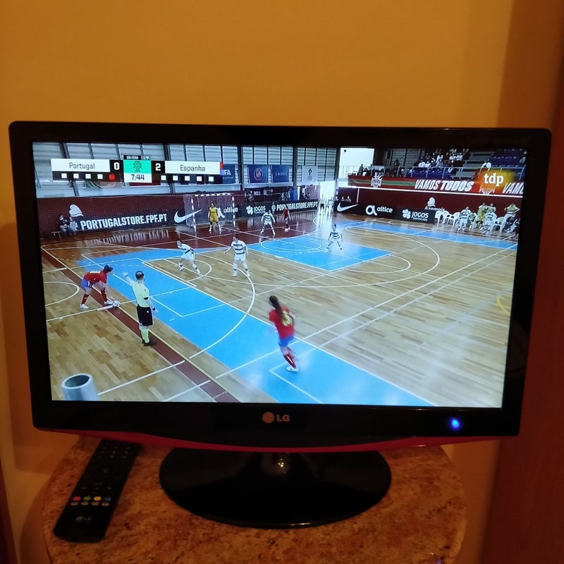 Televisiones 22 y 32 pulgadas. 