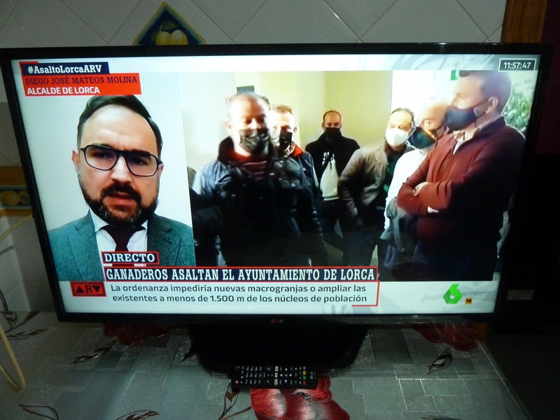 TELEVISION LED LG 42 PULGADAS( NO SMART TV)