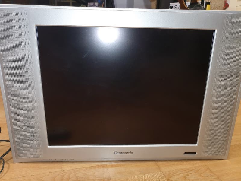 Television Viera Panasonic Modelo TX-20LB5F/G 