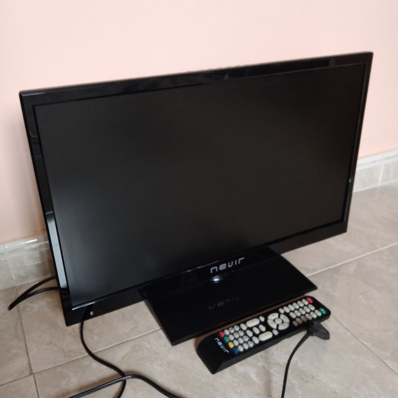 Televisor LED 22 pulgadas (55.88 cm)