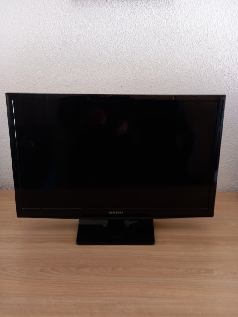 Televisor Led Samsung Ue24h4003aw
