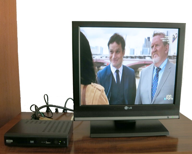 Televisor LG 17LS5R y TDT Axil RT0406HD