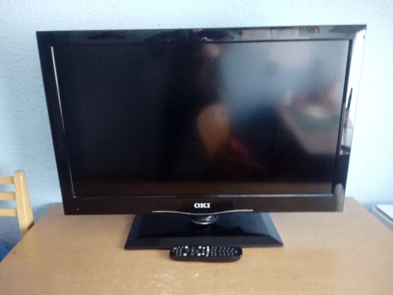 Televisor OKI 32 Pulgadas gran estado con mando