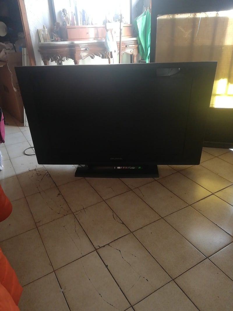 televisor parapiezas