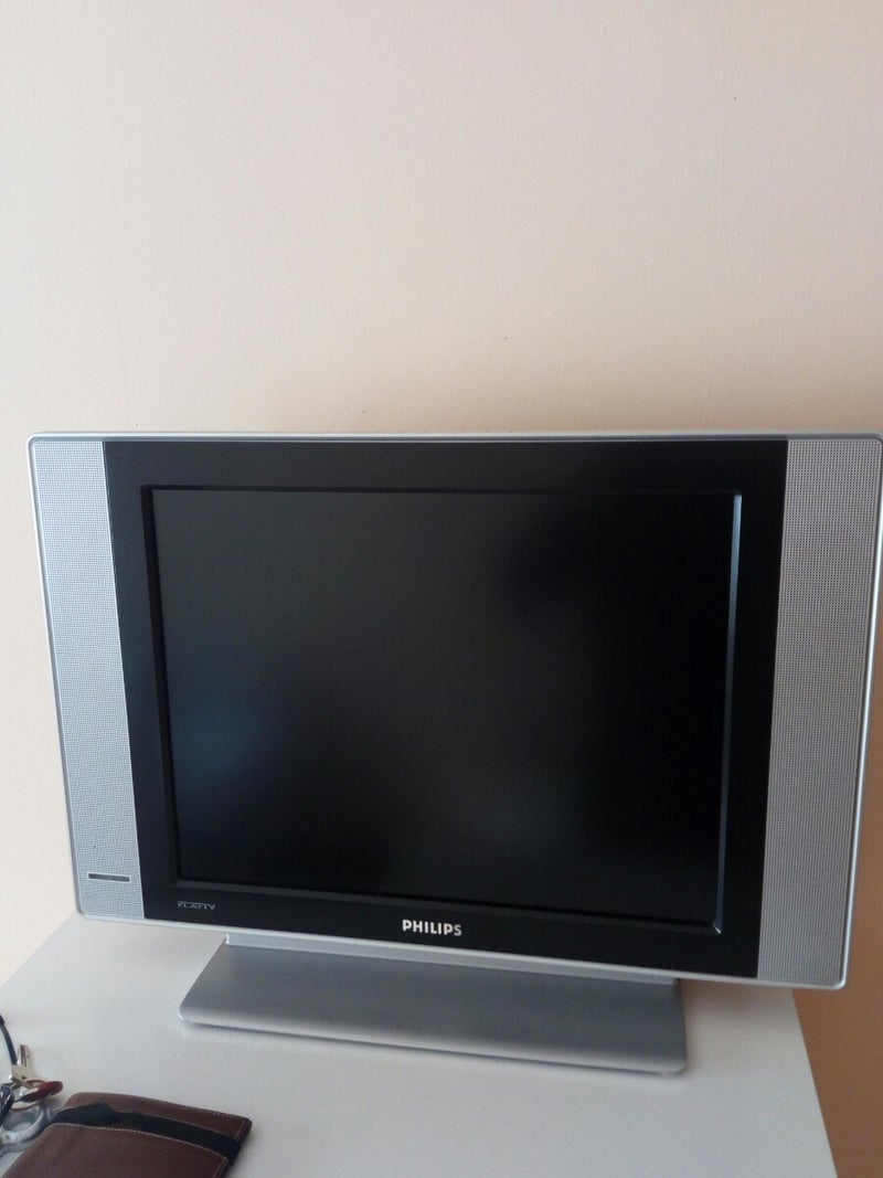 televisor philips 20pulgadas seminuevo.