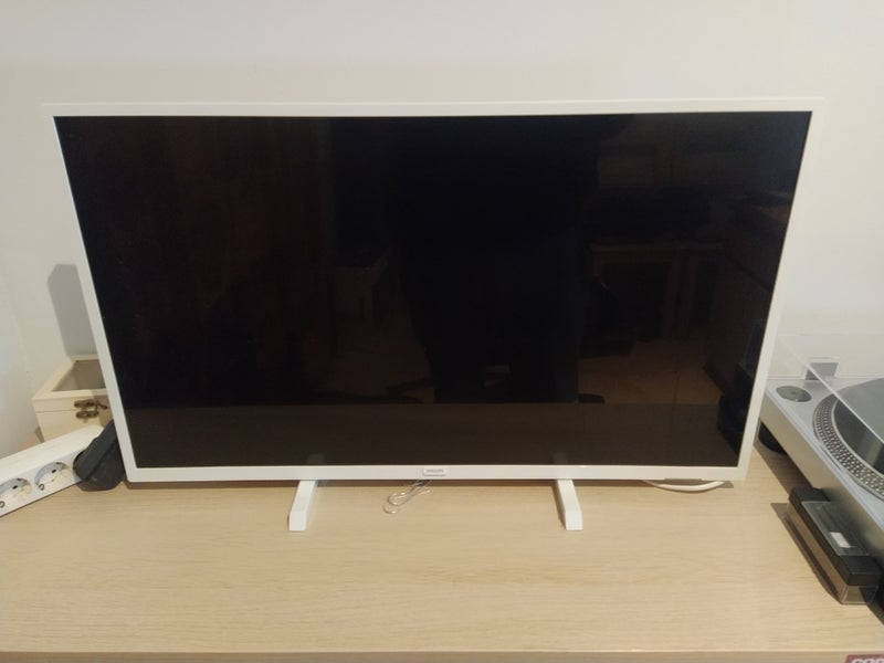 Televisor Philips Full HD 32