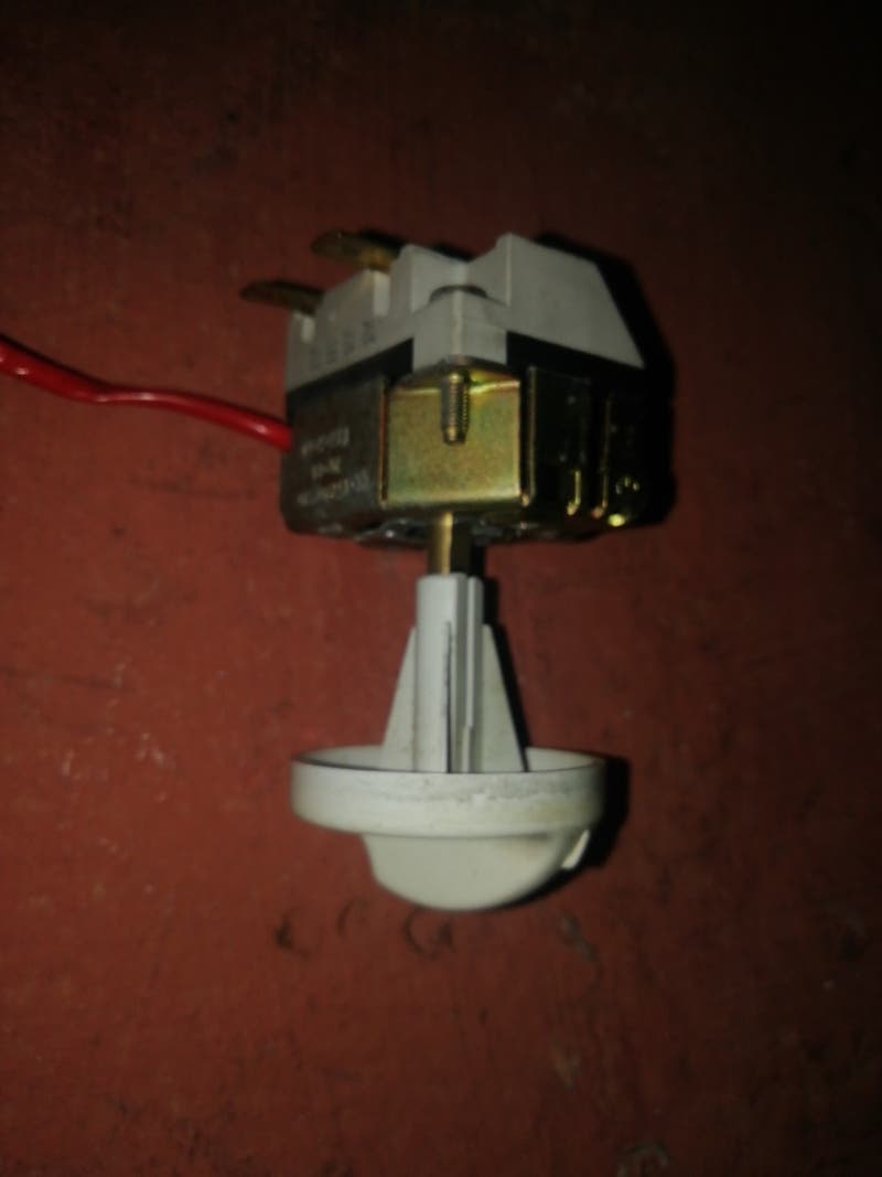 TERMOSTARO REGULABLE TE-15100/210 30-84 T85-3-00