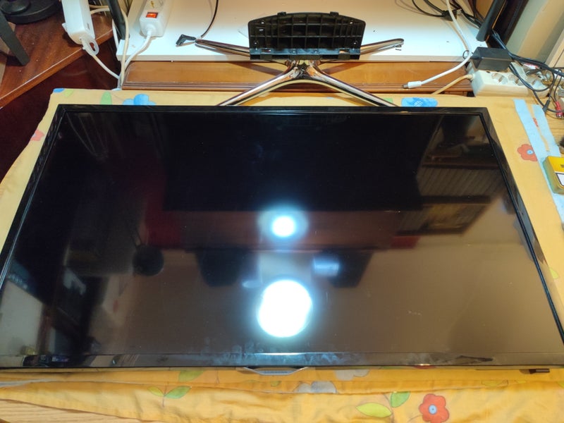TV 39” SAMSUNG PANTALLA ROTA
