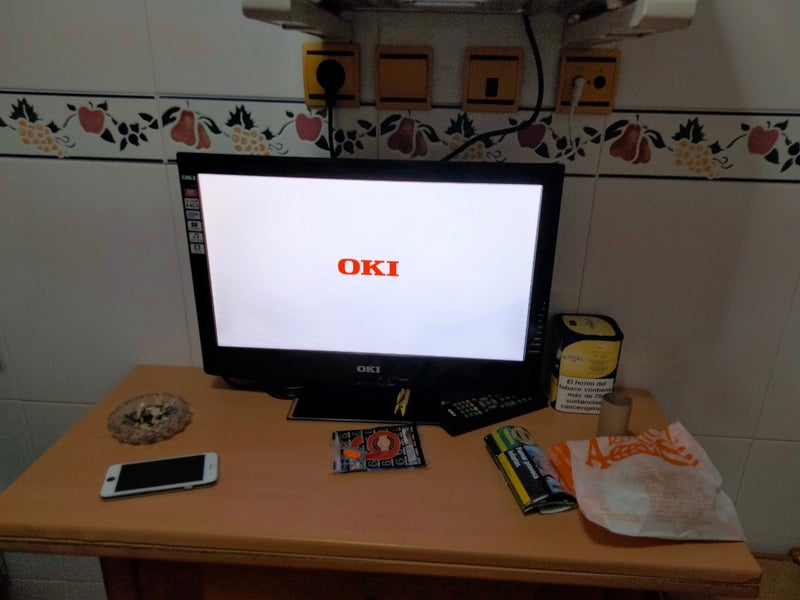 TV oki 22 pulgadas con DVD 
