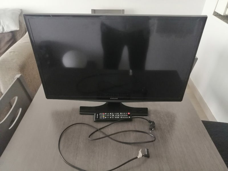 TV Samsung 28