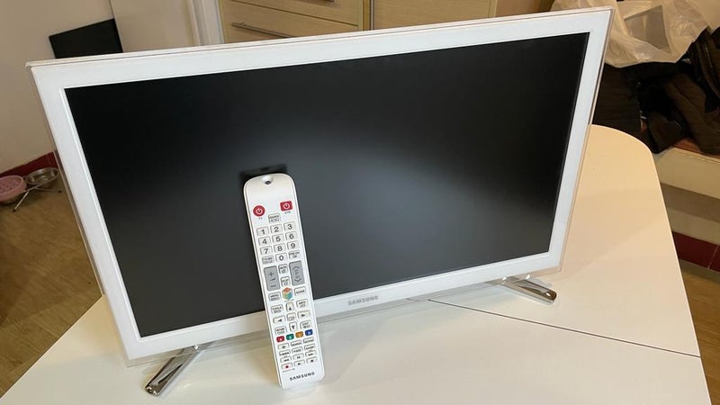TV Samsung Model U22H5610