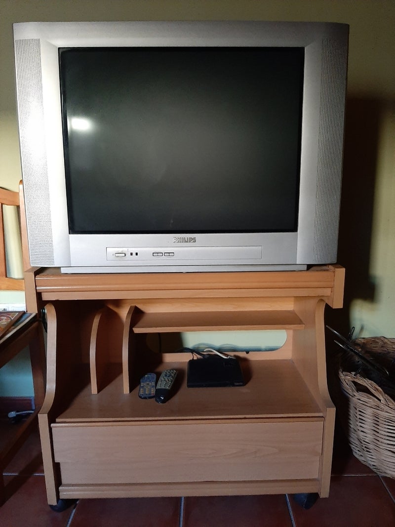 TV+TDT+MUEBLE. 