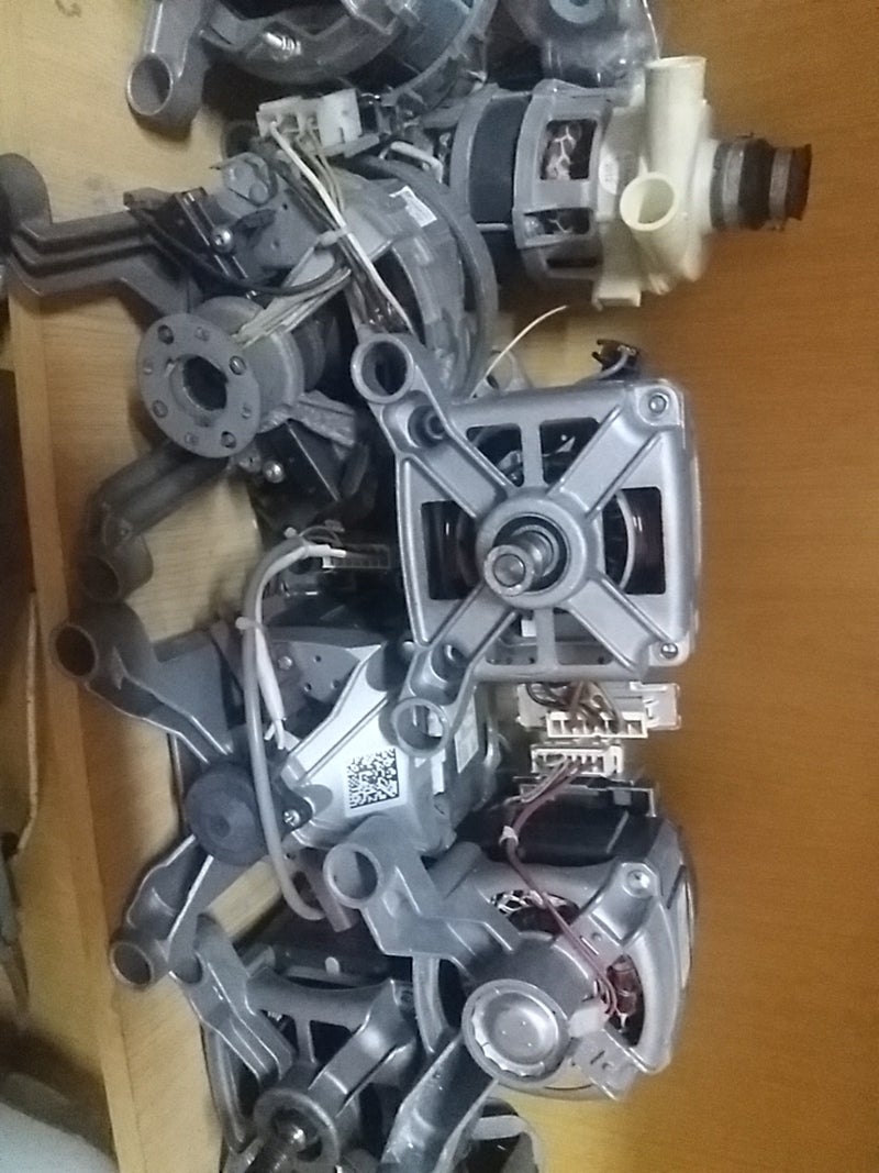 VARIOS MOTORES DE LAVADORAS 