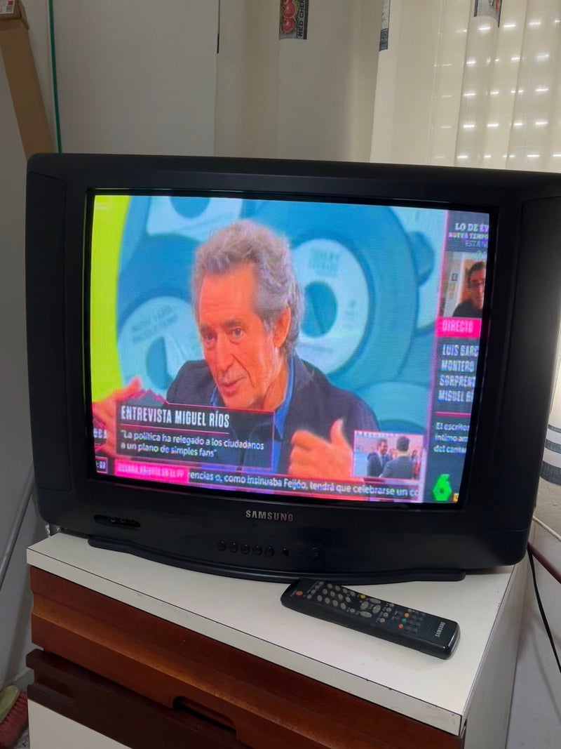 Vendo tele de tubo Samsung con mando y 2 tdt