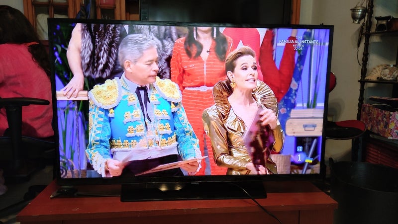 vendo TV Samsung de 40 pulgadas led.