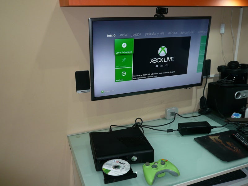 XBOX 360 CON MANDO Y UN JUEGO