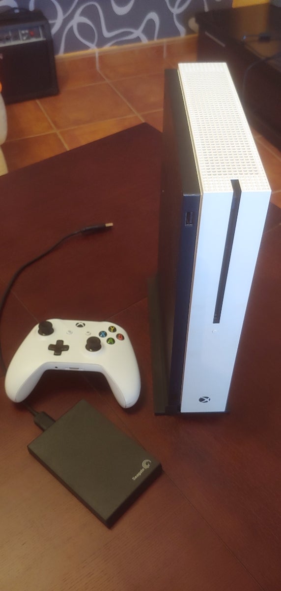 Xbox one S 500 Gb, Mando, Disco duro 1 Tb y base